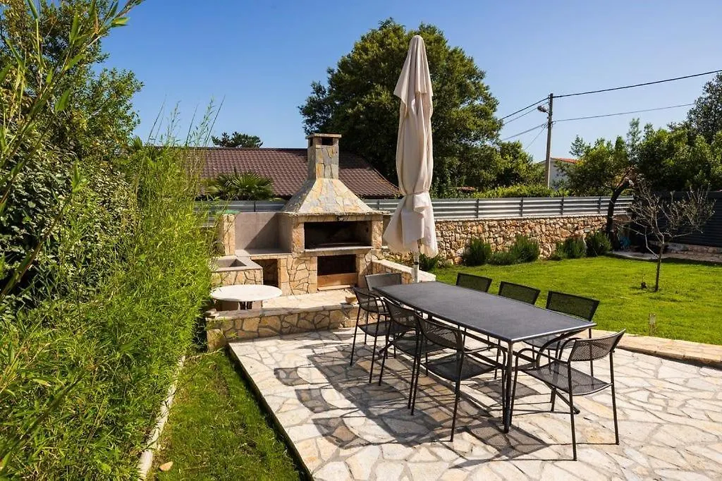 Apartment Rea Malinska