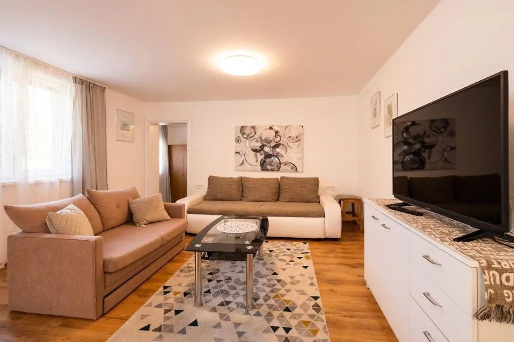 Apartment Rea 0*, Malinska
